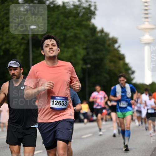 29.06.2025 - hella hamburg halbmarathon Dr. Thomas Lammeyer http://msf.ph/oto/8157466 29.06.2025 10:08:16 Kennedybrücke 1032, 1161, 1355, 1367, 1450, 2277, 2979, 3488, 4095, 4488, 4951, 5058, 5363, 5976, 6142, 6706, 6709, 7485, 8177, 8421, 8422, 8423, 8484, 9526, 9899, 10756 meine-sportfotos.de