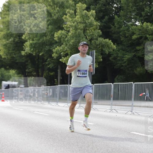 29.06.2025 - hella hamburg halbmarathon Jannik Wohlers http://msf.ph/oto/8157468 29.06.2025 09:38:05 Lombardsbrücke 4116, 11409, 11864 meine-sportfotos.de