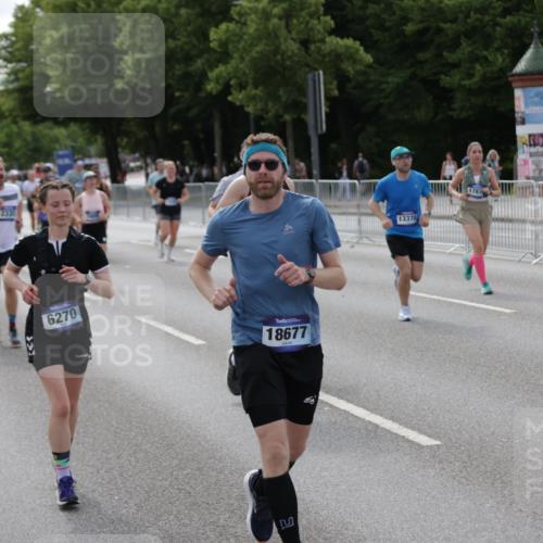 29.06.2025 - hella hamburg halbmarathon Jannik Wohlers http://msf.ph/oto/8157491 29.06.2025 10:17:53 Lombardsbrücke 1325, 1554, 1982, 2087, 2335, 2634, 3125, 3321, 3482, 3977, 4710, 4738, 4804, 5909, 6270, 8067, 9222, 9539, 9834, 9844, 10659, 10908, 10946, 11352, 11450, 11949, 12274, 12498, 12939, 13341, 13370, 13619, 13933, 14320, 14770, 14831, 15182, 15183, 15343, 15393, 16109, 16828, 16829, 16833, 17283, 17876, 18145, 18677, 18697, 18807, 18825 meine-sportfotos.de