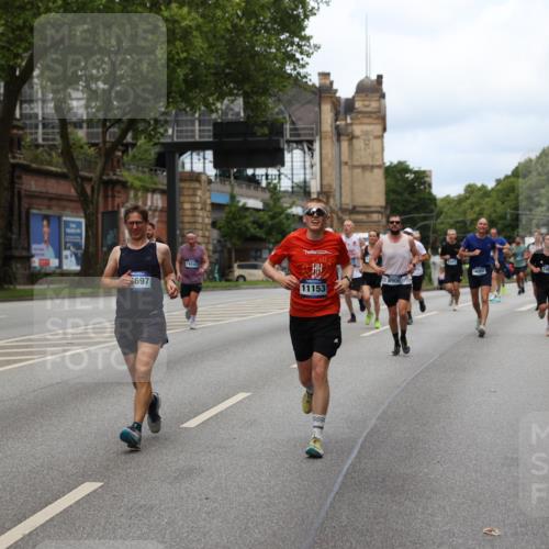 29.06.2025 - hella hamburg halbmarathon Yannick Fuchs http://msf.ph/oto/8157494 29.06.2025 10:38:28 20KM 1220, 1415, 1558, 2365, 2402, 2816, 3021, 3907, 4310, 4425, 4981, 4999, 5231, 5275, 5476, 5624, 5692, 6490, 6705, 6903, 6991, 7005, 7191, 8063, 8145, 8218, 8722, 8900, 9081, 9374, 9444, 9633, 10193, 10669, 10930, 11153, 11346, 11469, 12438, 12554, 12966, 13421, 13996, 14798, 14861, 15225, 15233, 15280, 15512, 15862, 16062, 16224, 16301, 16316, 16547, 16549, 16893, 17251, 17376, 17729, 17748, 17912, 18942 meine-sportfotos.de