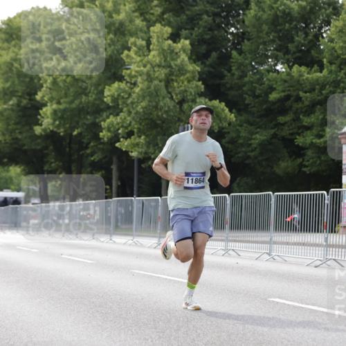 29.06.2025 - hella hamburg halbmarathon Jannik Wohlers http://msf.ph/oto/8157508 29.06.2025 09:38:06 Lombardsbrücke 4116, 11409, 11864 meine-sportfotos.de