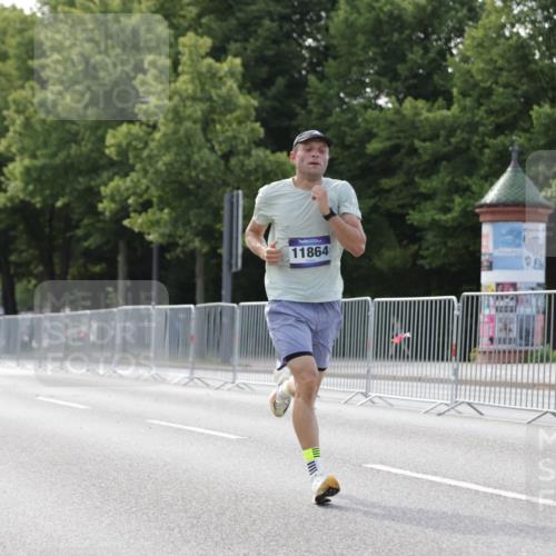 29.06.2025 - hella hamburg halbmarathon Jannik Wohlers http://msf.ph/oto/8157543 29.06.2025 09:38:06 Lombardsbrücke 4116, 11409, 11864 meine-sportfotos.de