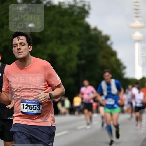 29.06.2025 - hella hamburg halbmarathon Dr. Thomas Lammeyer http://msf.ph/oto/8157562 29.06.2025 10:08:17 Kennedybrücke 1032, 1161, 1355, 1367, 1450, 2277, 2979, 3488, 4488, 4951, 5058, 5363, 5976, 6142, 6706, 6709, 7485, 8177, 8421, 8422, 8423, 8484, 9526, 9899, 10756 meine-sportfotos.de