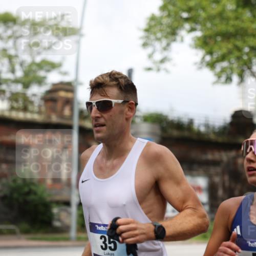 29.06.2025 - hella hamburg halbmarathon Yannick Fuchs http://msf.ph/oto/8157576 29.06.2025 10:18:31 20KM 35, 52, 4128, 7862, 9151, 11624, 16169, 17771, 18328, 18930 meine-sportfotos.de