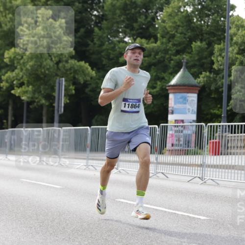 29.06.2025 - hella hamburg halbmarathon Jannik Wohlers http://msf.ph/oto/8157591 29.06.2025 09:38:06 Lombardsbrücke 4116, 11409, 11864 meine-sportfotos.de