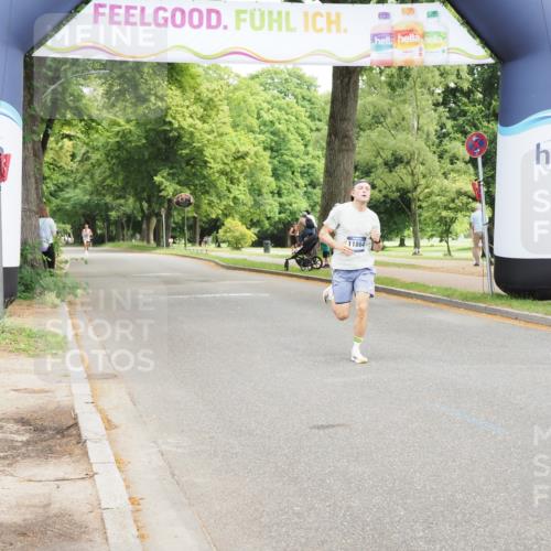29.06.2025 - hella hamburg halbmarathon MichiJ http://msf.ph/oto/8157592 29.06.2025 10:07:56 Zwischen KM18-KM19  meine-sportfotos.de