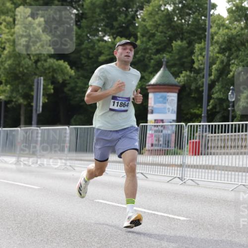 29.06.2025 - hella hamburg halbmarathon Jannik Wohlers http://msf.ph/oto/8157603 29.06.2025 09:38:06 Lombardsbrücke 4116, 11409, 11864 meine-sportfotos.de