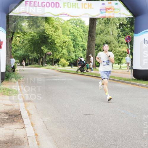29.06.2025 - hella hamburg halbmarathon MichiJ http://msf.ph/oto/8157635 29.06.2025 10:07:56 Zwischen KM18-KM19  meine-sportfotos.de