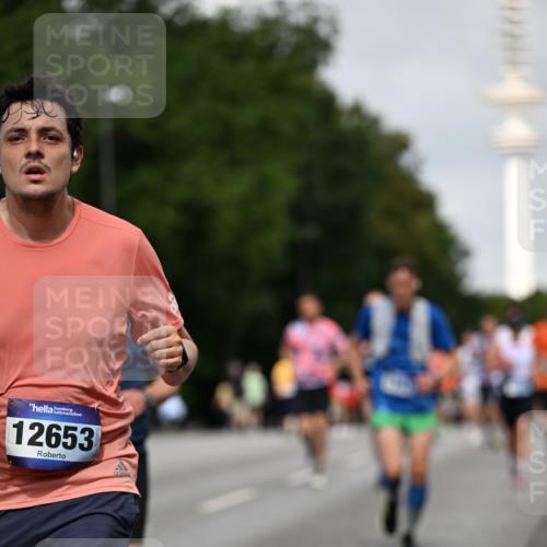 29.06.2025 - hella hamburg halbmarathon Dr. Thomas Lammeyer http://msf.ph/oto/8157644 29.06.2025 10:08:17 Kennedybrücke 1032, 1161, 1355, 1367, 1450, 2277, 2979, 3488, 4488, 4951, 5058, 5363, 5976, 6142, 6706, 6709, 7485, 8177, 8421, 8422, 8423, 8484, 9526, 9899, 10756 meine-sportfotos.de