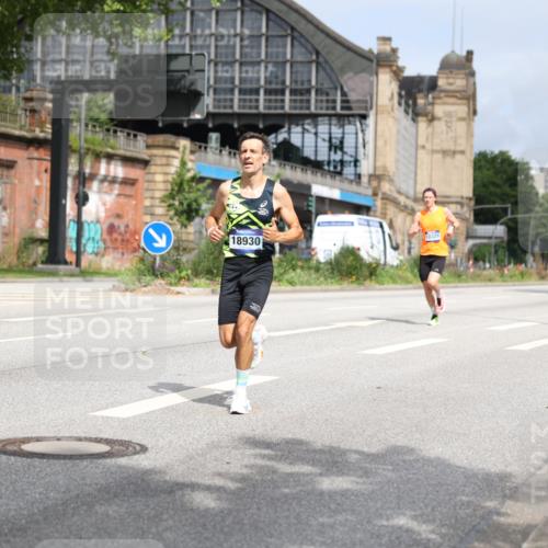 29.06.2025 - hella hamburg halbmarathon Yannick Fuchs http://msf.ph/oto/8157663 29.06.2025 10:18:36 20KM 7834, 7862, 9151, 16169, 17771, 18328, 18930 meine-sportfotos.de