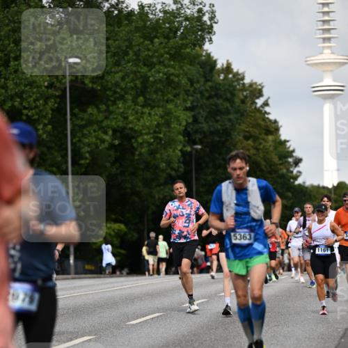 29.06.2025 - hella hamburg halbmarathon Dr. Thomas Lammeyer http://msf.ph/oto/8157670 29.06.2025 10:08:18 Kennedybrücke 1032, 1161, 1355, 1367, 1377, 1450, 1674, 2277, 2979, 3488, 4488, 4951, 5058, 5363, 5976, 6142, 6706, 6709, 7485, 8177, 8421, 8422, 8423, 9526, 9899, 10756 meine-sportfotos.de