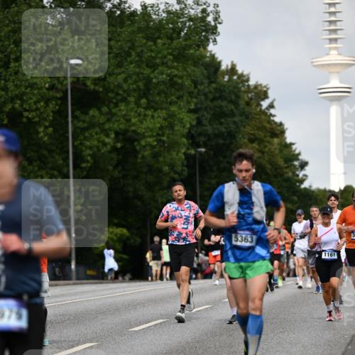 29.06.2025 - hella hamburg halbmarathon Dr. Thomas Lammeyer http://msf.ph/oto/8157697 29.06.2025 10:08:18 Kennedybrücke 1032, 1161, 1355, 1367, 1377, 1450, 1674, 2277, 2979, 3488, 4488, 4951, 5058, 5363, 5976, 6142, 6706, 6709, 7485, 8177, 8421, 8422, 8423, 9526, 9899, 10756 meine-sportfotos.de