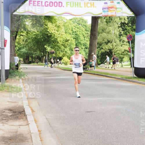 29.06.2025 - hella hamburg halbmarathon MichiJ http://msf.ph/oto/8157715 29.06.2025 10:08:08 Zwischen KM18-KM19  meine-sportfotos.de