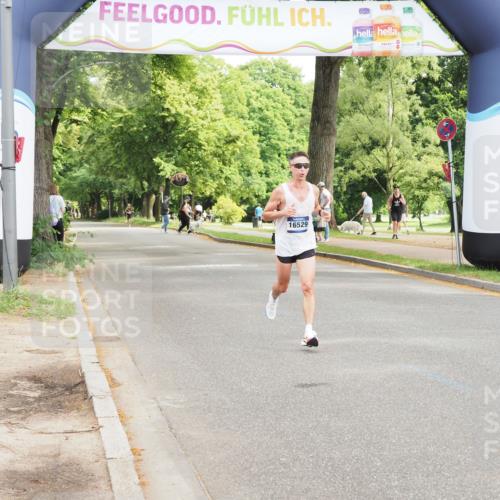29.06.2025 - hella hamburg halbmarathon MichiJ http://msf.ph/oto/8157753 29.06.2025 10:08:08 Zwischen KM18-KM19  meine-sportfotos.de
