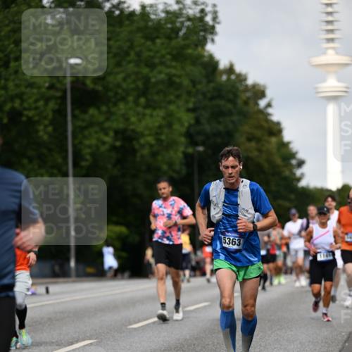 29.06.2025 - hella hamburg halbmarathon Dr. Thomas Lammeyer http://msf.ph/oto/8157766 29.06.2025 10:08:18 Kennedybrücke 1032, 1161, 1355, 1367, 1377, 1450, 1674, 2277, 2979, 3488, 4488, 4951, 5058, 5363, 5976, 6142, 6706, 6709, 7485, 8177, 8421, 8422, 8423, 9526, 9899, 10756 meine-sportfotos.de