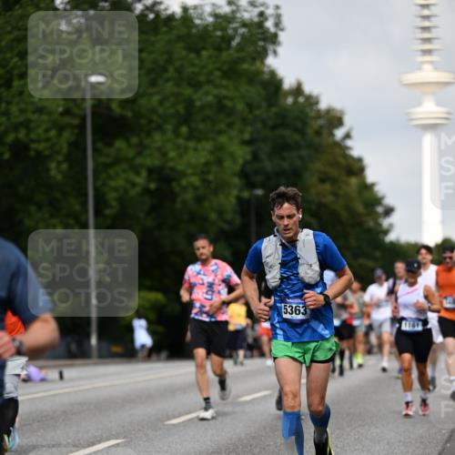 29.06.2025 - hella hamburg halbmarathon Dr. Thomas Lammeyer http://msf.ph/oto/8157775 29.06.2025 10:08:18 Kennedybrücke 1032, 1161, 1355, 1367, 1377, 1450, 1674, 2277, 2979, 3488, 4488, 4951, 5058, 5363, 5976, 6142, 6706, 6709, 7485, 8177, 8421, 8422, 8423, 9526, 9899, 10756 meine-sportfotos.de
