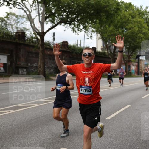 29.06.2025 - hella hamburg halbmarathon Yannick Fuchs http://msf.ph/oto/8157783 29.06.2025 10:38:30 20KM 1220, 1415, 1558, 1902, 2365, 2402, 2816, 3004, 3021, 3907, 4310, 4425, 4981, 4999, 5231, 5275, 5476, 5624, 5692, 6490, 6705, 6903, 6991, 7005, 7191, 8063, 8145, 8218, 8722, 8900, 9081, 9159, 9374, 9444, 9633, 10193, 10669, 10930, 11153, 11346, 11469, 12554, 12966, 13421, 13996, 14667, 14798, 14861, 15185, 15225, 15233, 15280, 15512, 15862, 16062, 16224, 16301, 16316, 16547, 16549, 16893, 17251, 17376, 17729, 17748, 17912, 18942 meine-sportfotos.de
