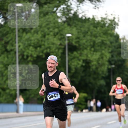 29.06.2025 - hella hamburg halbmarathon Dr. Thomas Lammeyer http://msf.ph/oto/8157792 29.06.2025 09:43:32 Kennedybrücke 34, 54, 5253, 6530, 6816, 9151, 9447, 9475 meine-sportfotos.de