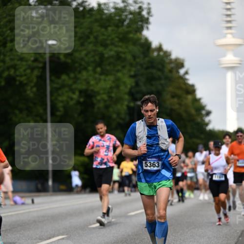 29.06.2025 - hella hamburg halbmarathon Dr. Thomas Lammeyer http://msf.ph/oto/8157814 29.06.2025 10:08:19 Kennedybrücke 1032, 1161, 1355, 1367, 1377, 1450, 1674, 2277, 2979, 3488, 4488, 4951, 5058, 5354, 5363, 5976, 6142, 6706, 6709, 7485, 8177, 8421, 8422, 8423, 9526, 10756 meine-sportfotos.de