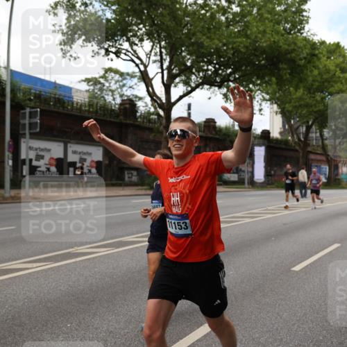 29.06.2025 - hella hamburg halbmarathon Yannick Fuchs http://msf.ph/oto/8157869 29.06.2025 10:38:30 20KM 1220, 1415, 1558, 1902, 2365, 2402, 2816, 3004, 3021, 3907, 4310, 4425, 4981, 4999, 5231, 5275, 5476, 5624, 5692, 6490, 6705, 6903, 6991, 7005, 7191, 8063, 8145, 8218, 8722, 8900, 9081, 9159, 9374, 9444, 9633, 10193, 10669, 10930, 11153, 11346, 11469, 12554, 12966, 13421, 13996, 14667, 14798, 14861, 15185, 15225, 15233, 15280, 15512, 15862, 16062, 16224, 16301, 16316, 16547, 16549, 16893, 17251, 17376, 17729, 17748, 17912, 18942 meine-sportfotos.de