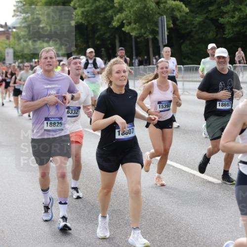 29.06.2025 - hella hamburg halbmarathon Jannik Wohlers http://msf.ph/oto/8157888 29.06.2025 10:18:01 Lombardsbrücke 1234, 1820, 2087, 2335, 2703, 3202, 3321, 3482, 4123, 4383, 4710, 4738, 5909, 6332, 6533, 7160, 7454, 8341, 9222, 9586, 9658, 9748, 9834, 10172, 10659, 10687, 12498, 12541, 12703, 12847, 13193, 13341, 13370, 13933, 14023, 14332, 14770, 15393, 16209, 16451, 16828, 16833, 17048, 17283, 17876, 18145, 18677, 18697, 18807, 18825 meine-sportfotos.de
