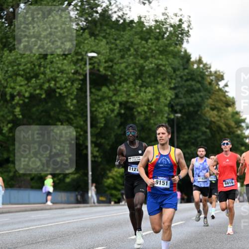 29.06.2025 - hella hamburg halbmarathon Dr. Thomas Lammeyer http://msf.ph/oto/8157929 29.06.2025 09:43:38 Kennedybrücke 5253, 6816, 9151, 9447, 9475 meine-sportfotos.de