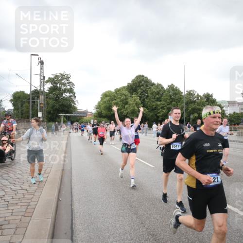 29.06.2025 - hella hamburg halbmarathon Jannik Wohlers http://msf.ph/oto/8157944 29.06.2025 10:54:23 Lombardsbrücke 1198, 2084, 2566, 2586, 2632, 3002, 4191, 4192, 5392, 5500, 5727, 5882, 6839, 6982, 8012, 8186, 9521, 9596, 10331, 10471, 11033, 11226, 11287, 11567, 11569, 12240, 12268, 12270, 13272, 13283, 13826, 13944, 13945, 14409, 14752, 15029, 15271, 15553, 15687, 16019, 16443, 16637, 18168, 18372, 19111 meine-sportfotos.de