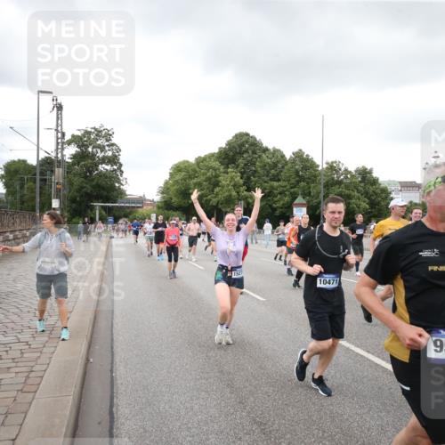 29.06.2025 - hella hamburg halbmarathon Jannik Wohlers http://msf.ph/oto/8157974 29.06.2025 10:54:24 Lombardsbrücke 1198, 2084, 2566, 2586, 2632, 3002, 4191, 4192, 5392, 5500, 5727, 5882, 6839, 6982, 8012, 8186, 9521, 9596, 10331, 10471, 11033, 11226, 11287, 11567, 11569, 12240, 12268, 12270, 13272, 13283, 13826, 13944, 13945, 14409, 14752, 15029, 15271, 15553, 15687, 16019, 16443, 16637, 18168, 18372, 19111 meine-sportfotos.de