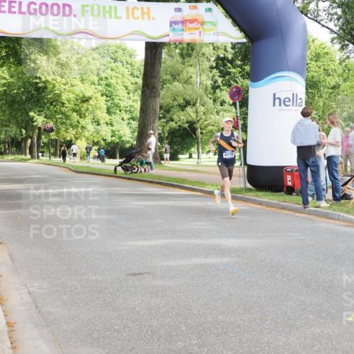 29.06.2025 - hella hamburg halbmarathon MichiJ http://msf.ph/oto/8158000 29.06.2025 10:08:22 Zwischen KM18-KM19 4116 meine-sportfotos.de