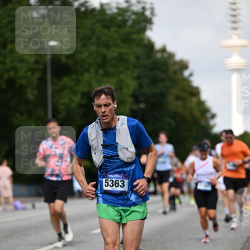 29.06.2025 - hella hamburg halbmarathon Dr. Thomas Lammeyer http://msf.ph/oto/8158048 29.06.2025 10:08:20 Kennedybrücke 1032, 1161, 1355, 1367, 1377, 1450, 1674, 2277, 2979, 3413, 3488, 4488, 4951, 5058, 5354, 5363, 5365, 5976, 6142, 6706, 6709, 7485, 8177, 8421, 8422, 8423, 9526, 10756 meine-sportfotos.de