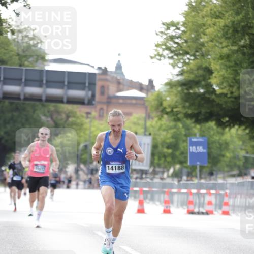 29.06.2025 - hella hamburg halbmarathon Jannik Wohlers http://msf.ph/oto/8158055 29.06.2025 09:38:47 Lombardsbrücke 14188, 16529 meine-sportfotos.de