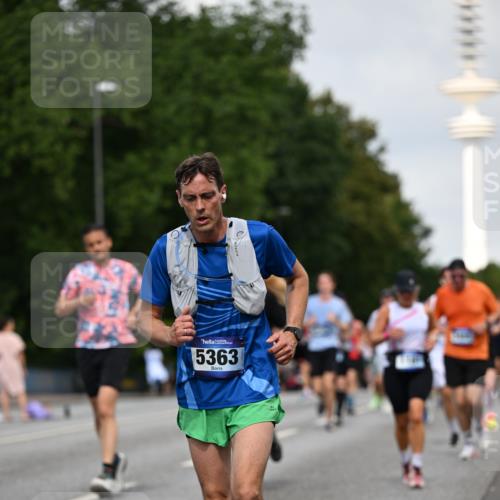 29.06.2025 - hella hamburg halbmarathon Dr. Thomas Lammeyer http://msf.ph/oto/8158056 29.06.2025 10:08:20 Kennedybrücke 1032, 1161, 1355, 1367, 1377, 1450, 1674, 2277, 2979, 3413, 3488, 4488, 4951, 5058, 5354, 5363, 5365, 5976, 6142, 6706, 6709, 7485, 8177, 8421, 8422, 8423, 9526, 10756 meine-sportfotos.de