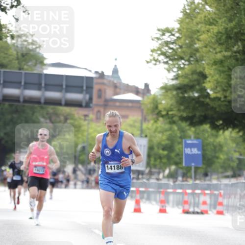 29.06.2025 - hella hamburg halbmarathon Jannik Wohlers http://msf.ph/oto/8158072 29.06.2025 09:38:47 Lombardsbrücke 14188, 16529 meine-sportfotos.de