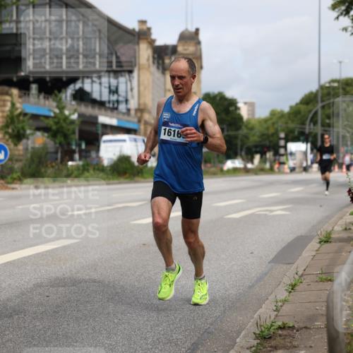 29.06.2025 - hella hamburg halbmarathon Yannick Fuchs http://msf.ph/oto/8158087 29.06.2025 10:18:53 20KM 5301, 6699, 7834, 9385, 9447, 16169, 17771, 19078 meine-sportfotos.de