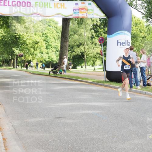 29.06.2025 - hella hamburg halbmarathon MichiJ http://msf.ph/oto/8158088 29.06.2025 10:08:22 Zwischen KM18-KM19 4116 meine-sportfotos.de
