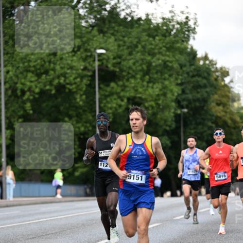 29.06.2025 - hella hamburg halbmarathon Dr. Thomas Lammeyer http://msf.ph/oto/8158092 29.06.2025 09:43:38 Kennedybrücke 5253, 6816, 9151, 9447, 9475 meine-sportfotos.de