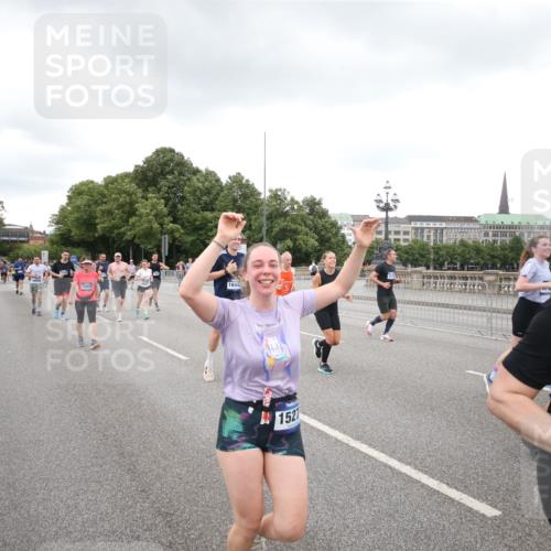 29.06.2025 - hella hamburg halbmarathon Jannik Wohlers http://msf.ph/oto/8158094 29.06.2025 10:54:25 Lombardsbrücke 1198, 2084, 2566, 2632, 3002, 4191, 4192, 5392, 5500, 5727, 5882, 6839, 6982, 8012, 8186, 9521, 9596, 10331, 10471, 11033, 11226, 11287, 11567, 11569, 12240, 12268, 12270, 13272, 13283, 13826, 13944, 13945, 13979, 13980, 14409, 14752, 15029, 15271, 15553, 15687, 16019, 16443, 16637, 18168, 18372, 19111 meine-sportfotos.de