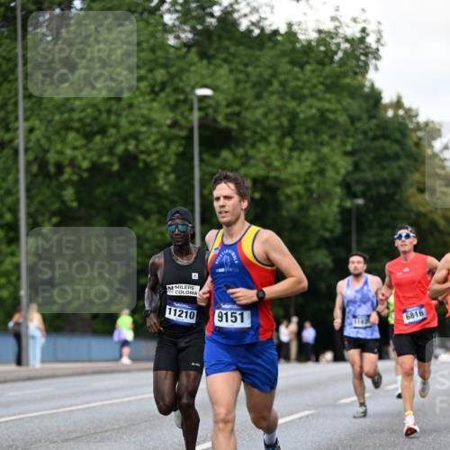 29.06.2025 - hella hamburg halbmarathon Dr. Thomas Lammeyer http://msf.ph/oto/8158106 29.06.2025 09:43:38 Kennedybrücke 5253, 6816, 9151, 9447, 9475 meine-sportfotos.de
