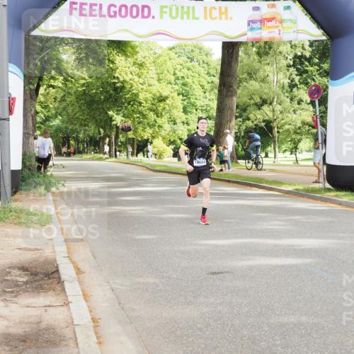 29.06.2025 - hella hamburg halbmarathon MichiJ http://msf.ph/oto/8158131 29.06.2025 10:08:35 Zwischen KM18-KM19 18694 meine-sportfotos.de