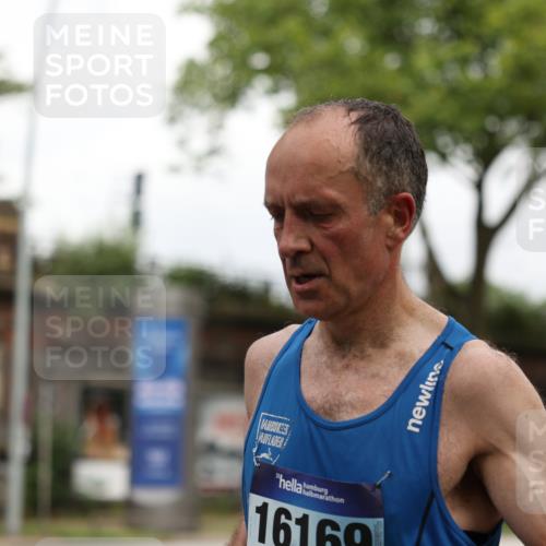29.06.2025 - hella hamburg halbmarathon Yannick Fuchs http://msf.ph/oto/8158151 29.06.2025 10:18:54 20KM 5301, 6699, 7834, 9385, 9447, 16169, 17771, 19078 meine-sportfotos.de