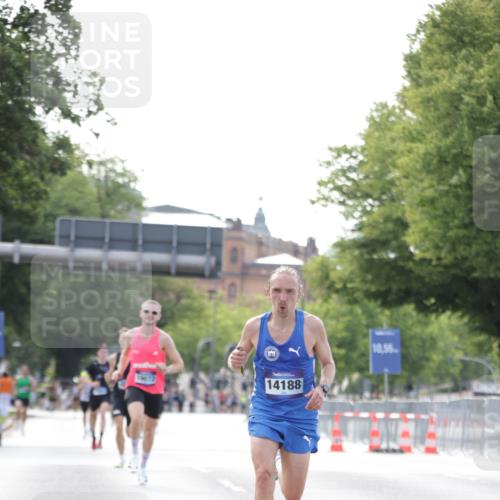 29.06.2025 - hella hamburg halbmarathon Jannik Wohlers http://msf.ph/oto/8158180 29.06.2025 09:38:48 Lombardsbrücke 14188, 16529 meine-sportfotos.de