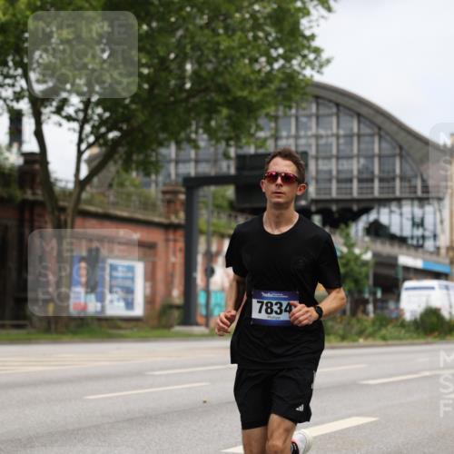 29.06.2025 - hella hamburg halbmarathon Yannick Fuchs http://msf.ph/oto/8158212 29.06.2025 10:18:59 20KM 5301, 6699, 7834, 7963, 9385, 9447, 10780, 13440, 19078 meine-sportfotos.de