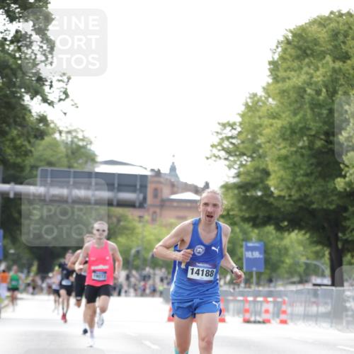29.06.2025 - hella hamburg halbmarathon Jannik Wohlers http://msf.ph/oto/8158224 29.06.2025 09:38:48 Lombardsbrücke 14188, 16529 meine-sportfotos.de