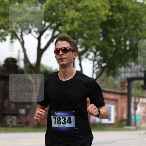 29.06.2025 - hella hamburg halbmarathon Yannick Fuchs http://msf.ph/oto/8158230 29.06.2025 10:18:59 20KM 5301, 6699, 7834, 7963, 9385, 9447, 10780, 13440, 19078 meine-sportfotos.de