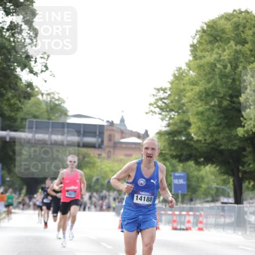 29.06.2025 - hella hamburg halbmarathon Jannik Wohlers http://msf.ph/oto/8158231 29.06.2025 09:38:48 Lombardsbrücke 14188, 16529 meine-sportfotos.de