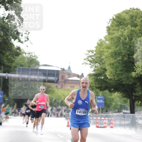 29.06.2025 - hella hamburg halbmarathon Jannik Wohlers http://msf.ph/oto/8158237 29.06.2025 09:38:48 Lombardsbrücke 14188, 16529 meine-sportfotos.de