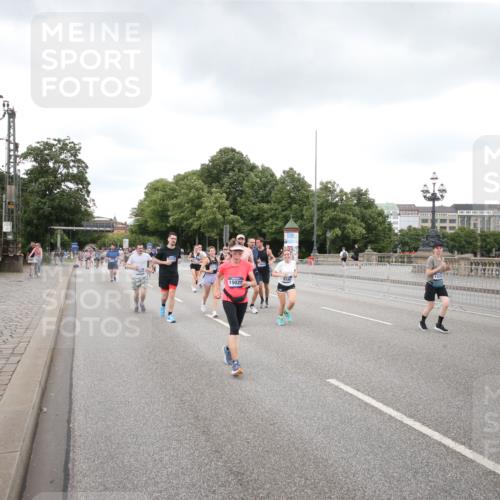 29.06.2025 - hella hamburg halbmarathon Jannik Wohlers http://msf.ph/oto/8158245 29.06.2025 10:54:27 Lombardsbrücke 1198, 2084, 2566, 2632, 3002, 4191, 4192, 5392, 5500, 5727, 5882, 6839, 6982, 8012, 8186, 9521, 9596, 10109, 10331, 10471, 10686, 11033, 11226, 11287, 12240, 12268, 12270, 13272, 13283, 13944, 13945, 13979, 13980, 14752, 15029, 15271, 15553, 16019, 16443, 16637, 18168, 18372, 19111 meine-sportfotos.de