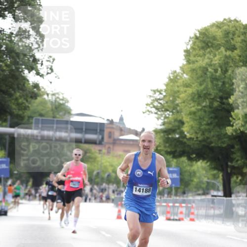 29.06.2025 - hella hamburg halbmarathon Jannik Wohlers http://msf.ph/oto/8158246 29.06.2025 09:38:48 Lombardsbrücke 14188, 16529 meine-sportfotos.de