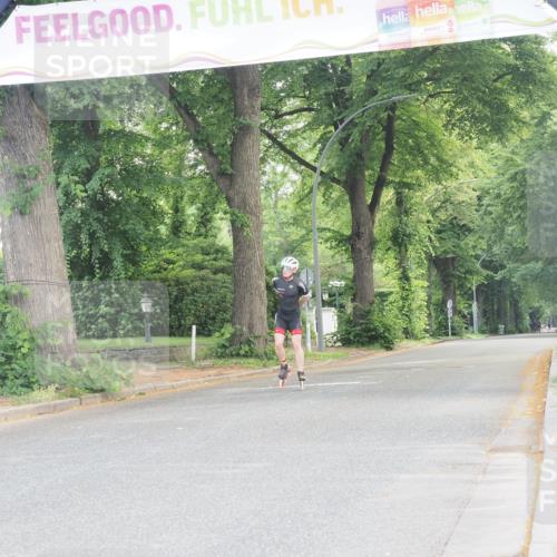 29.06.2025 - hella hamburg halbmarathon KatJ http://msf.ph/oto/8158285 29.06.2025 09:04:34 Zwischen KM18-KM19  meine-sportfotos.de