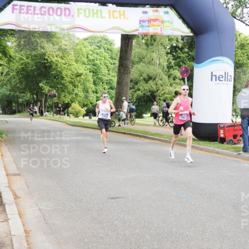 29.06.2025 - hella hamburg halbmarathon MichiJ http://msf.ph/oto/8158310 29.06.2025 10:08:58 Zwischen KM18-KM19 14932, 19072 meine-sportfotos.de